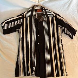 Vintage black and white 417 Van Heusen size medium button up